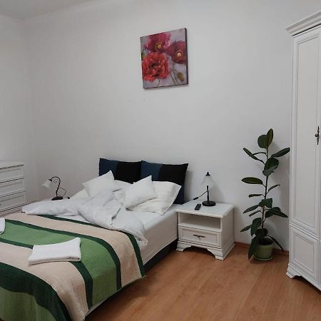 Valiapart Oradea Luaran gambar