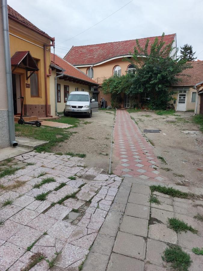 Valiapart Oradea Luaran gambar