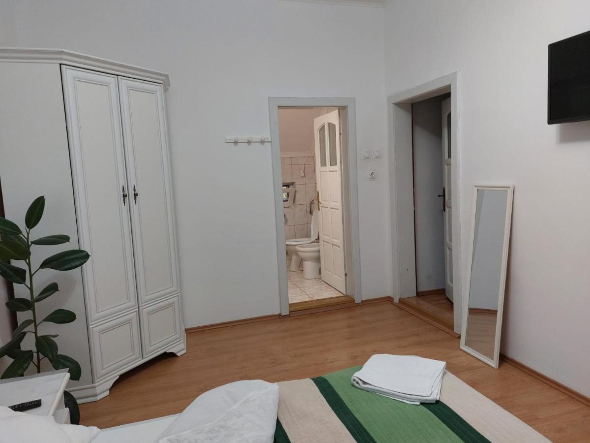 Valiapart Oradea Luaran gambar