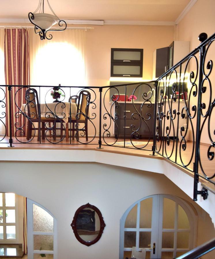 Valiapart Oradea Luaran gambar
